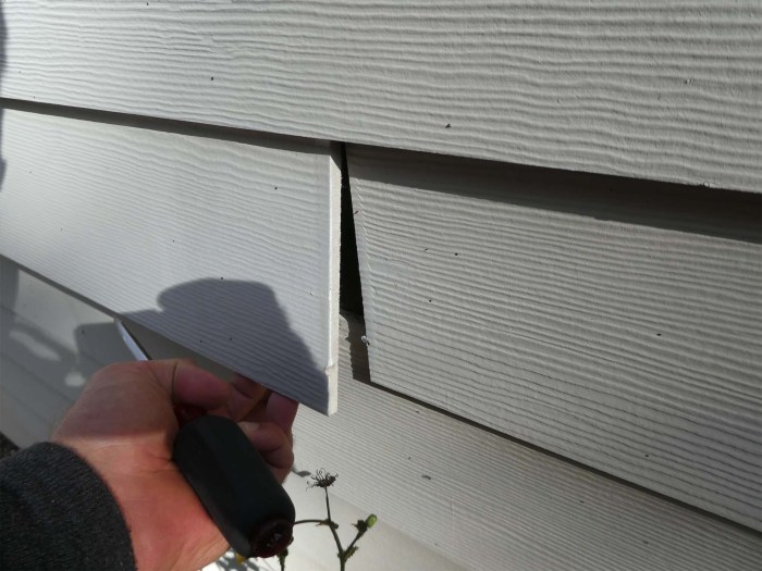Replacing siding with hardie board